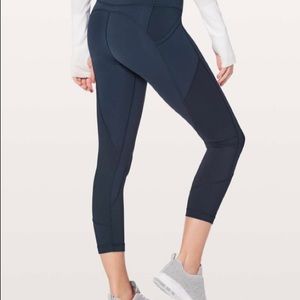 Lululemon All the right places dark blue 8